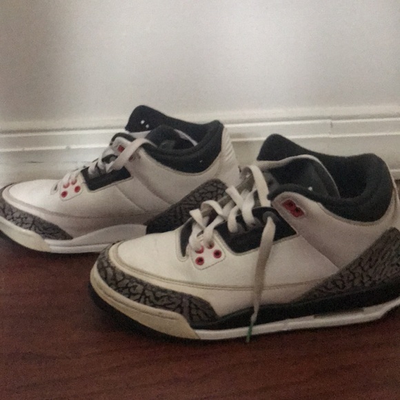 Jordan 3 Retro White Cement - Picture 2 of 4
